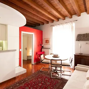 Appartamento Brera Anfiteatro 